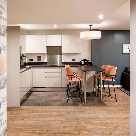 Aparthotel Adagio London Sutton Point Exteriér fotografie